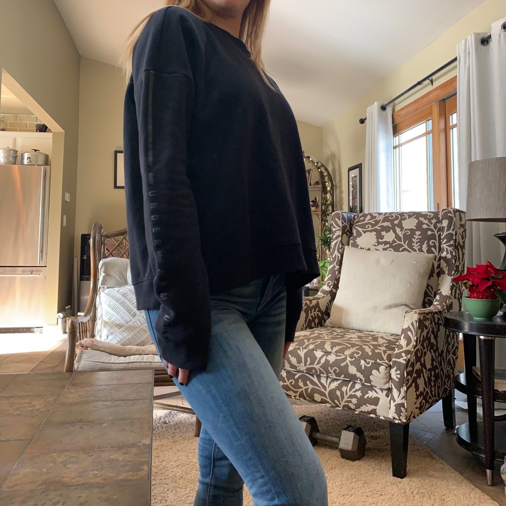 Black Under Armour Crewneck